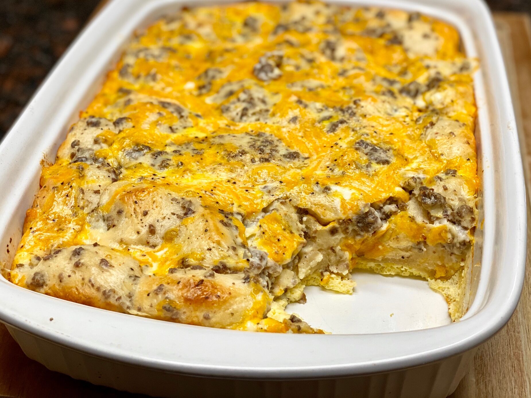 BISCUITS AND GRAVY CASSEROLE