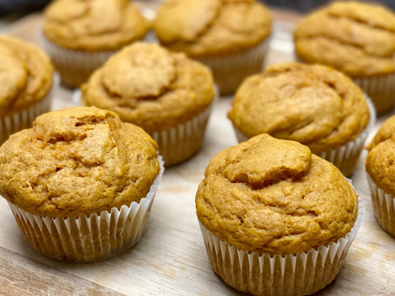 EASY PUMPKIN MUFFINS